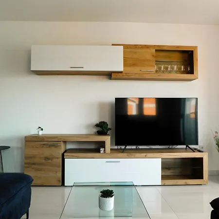 Baruni Apartment